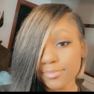 Meet your Posher, Deonna